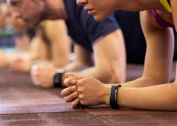 Top 10 Best Fitness Trackers In The World 2022