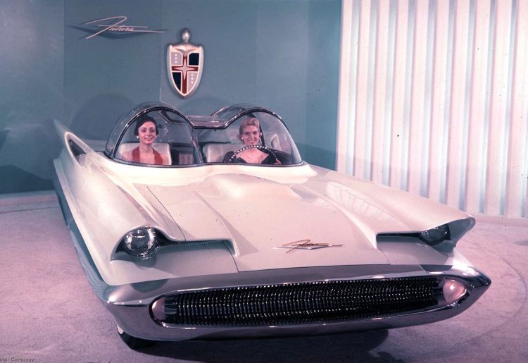 Lincoln Futura-(top10archives.com)