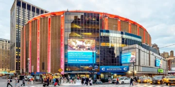 Top 10 Best NBA Basketball Arenas In The World 2022