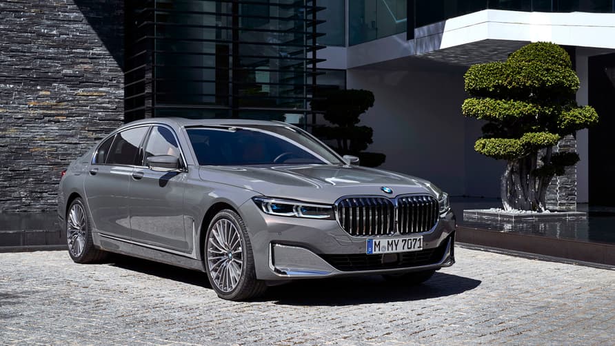 BMW 7 Series-(top10archives.com)