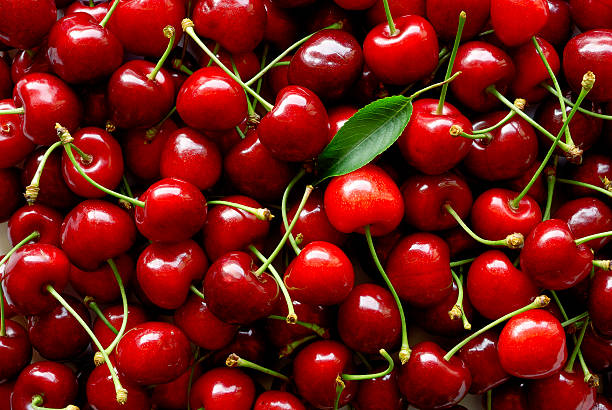 Cherries most dangerous food (top10archives.com)