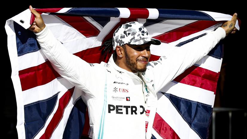 Lewis Hamilton-(top10archives.com)