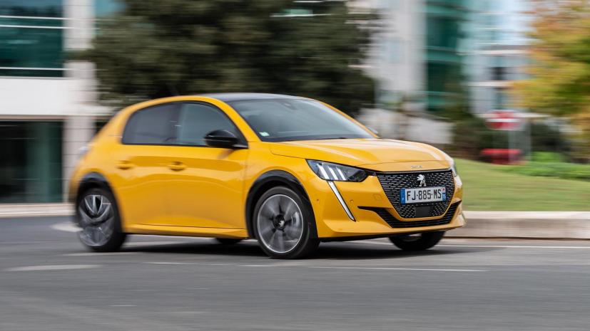 Peugeot 208-(top10archives.com)