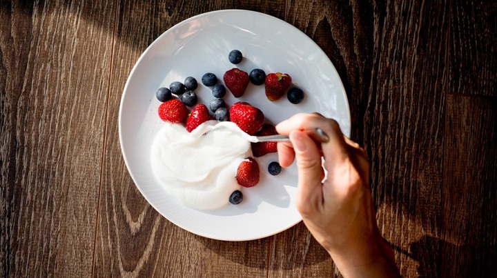 Yogurt Food Digestion (top10archives.com)