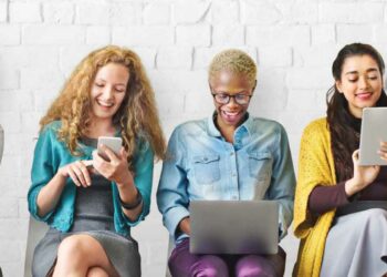 Top 10 Best Courses To Study In University 2022