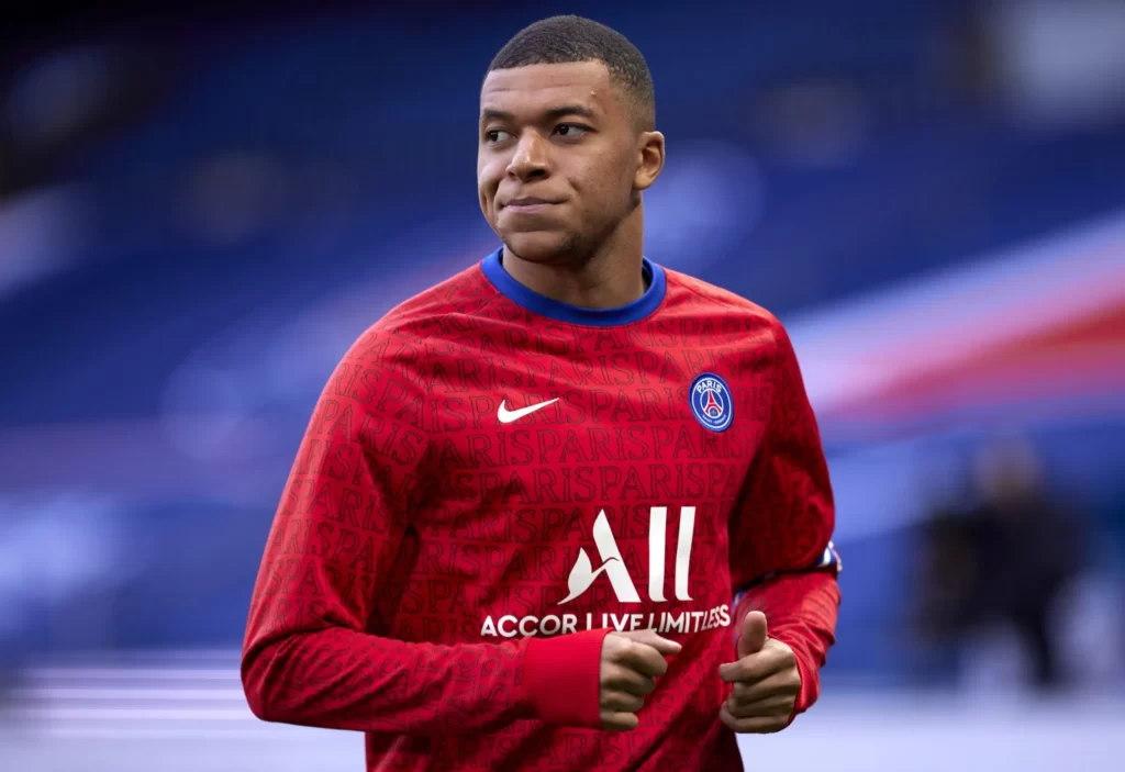 Kylian Mbappe, Top 10 most famous footballers in the world 2022 (top10archives.com)