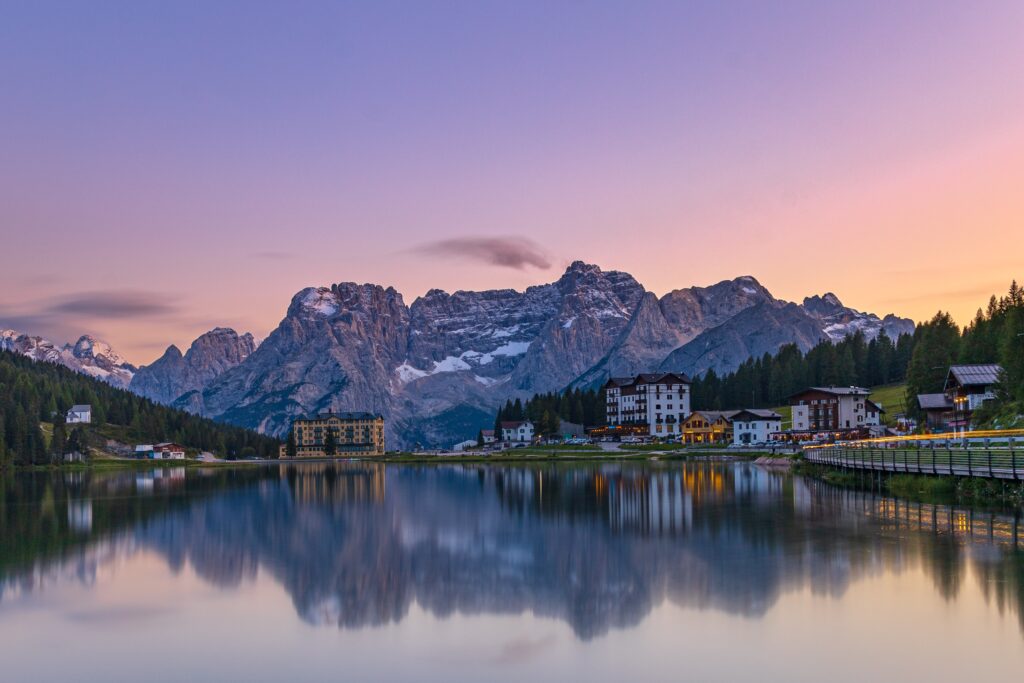 LAKE COMO, ITALY Beautiful Lakes (top10archives.com)