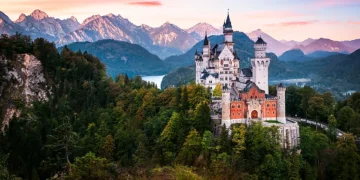 Top 10 Most Beautiful Castles in the World 2022