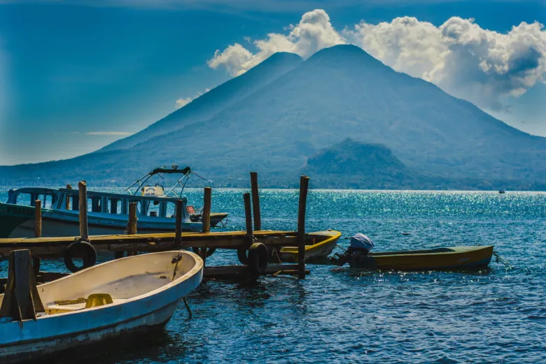 LAGO DE ATITLAN, GUATEMALA Beautiful Lakes (top10archives.com)