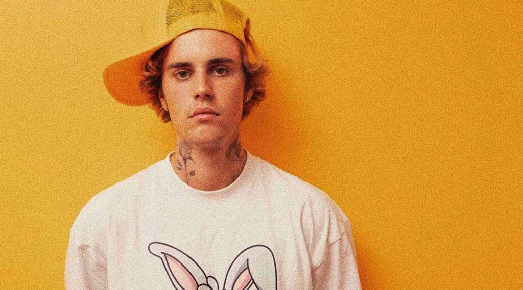 Justin Bieber, Top 10 Most Followed Accounts On Instagram (Top10archives.com)