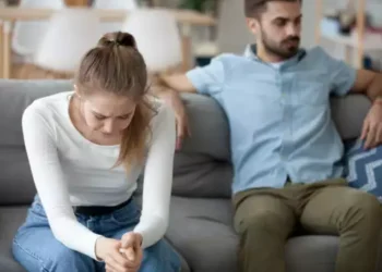 9 Things Men Do Once They Lose Interest In the Relationship